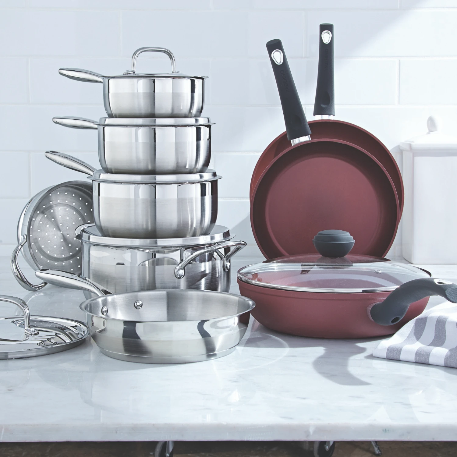 56_122e4194-092c-439e-8809-89b0020eae17.png Paderno Classic Non-Stick Fry Pan, 30 Cm | Poêle à Frire Antiadhésive Classique, 30 Cm Cookware