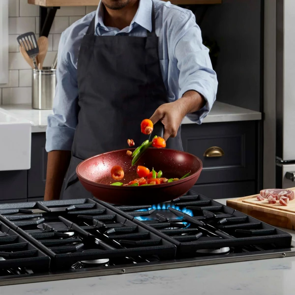 Class_Non_Stick_Fry_Pan_30cm_Lifestyle2.png Paderno Classic Non-Stick Fry Pan, 30 Cm | Poêle à Frire Antiadhésive Classique, 30 Cm Cookware