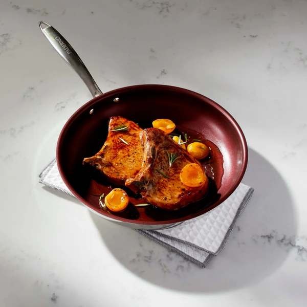 Stainless_Steel_Non_Stick_Fry_Pan_28cm_Lifestyle.png Paderno Cookware Canadian Signature Fry Pan, 28 Cm | Poêle à Frire Signature Canadienne, 28 Cm